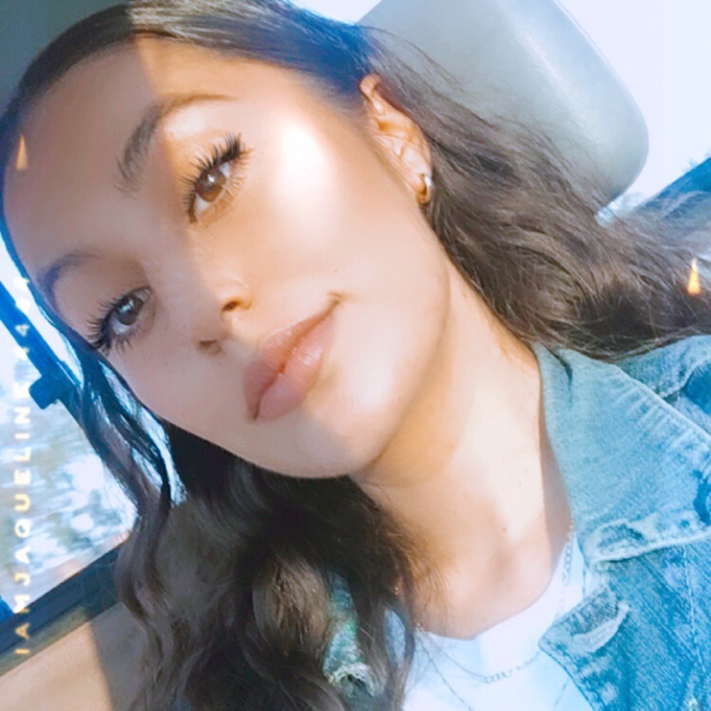 Meet your Posher, Dayana